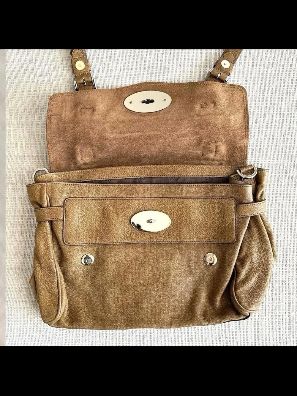 Mulberry Tan Leather Satchel with Gold Hardware